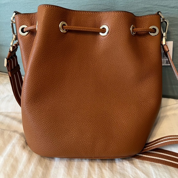 NWT Kate Spade Bucket Bag & coin purse. Brown Pebbled leather,Pristine condition - Picture 3 of 15